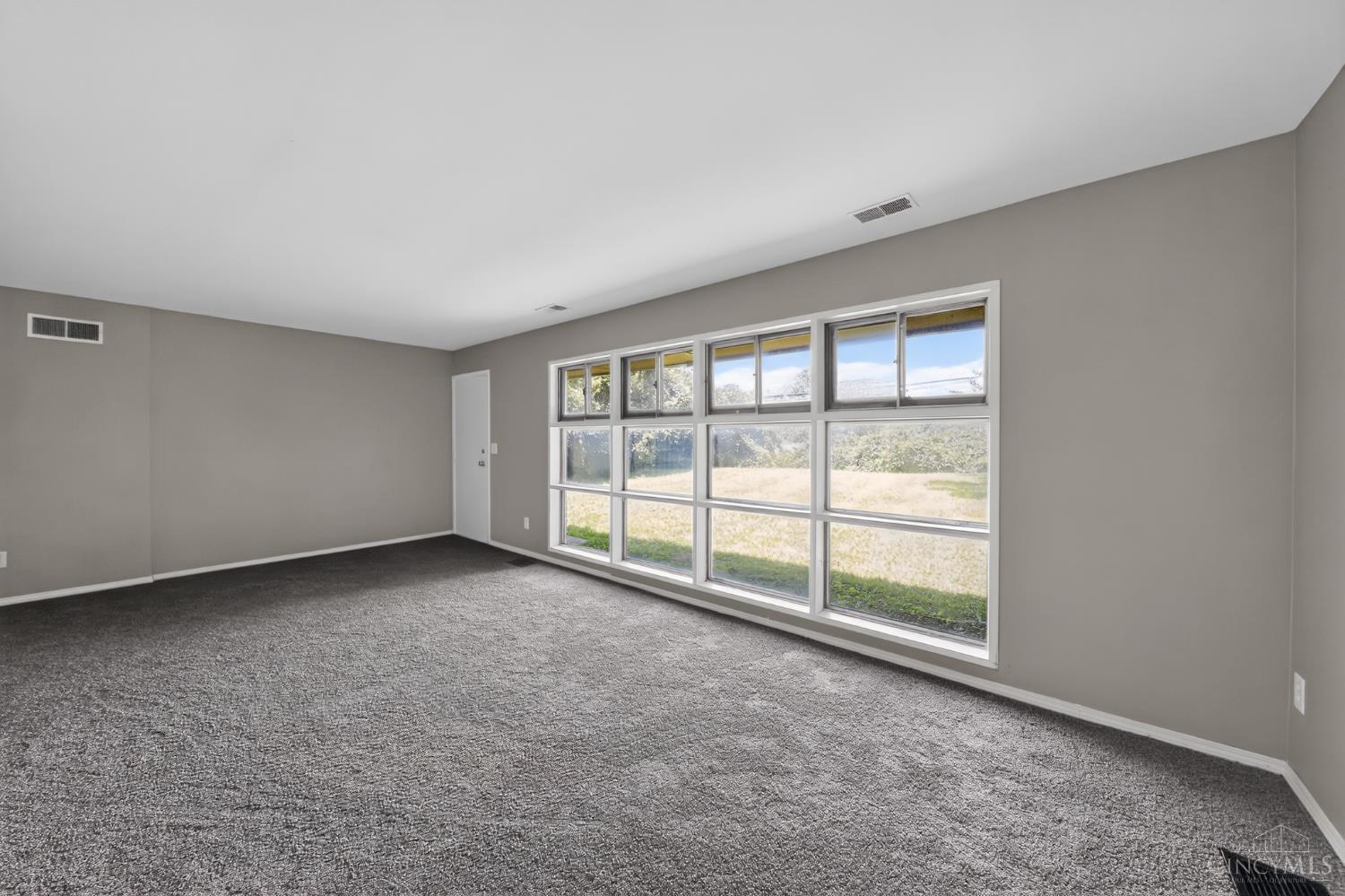 1282 Aldrich Avenue Property Photo 4