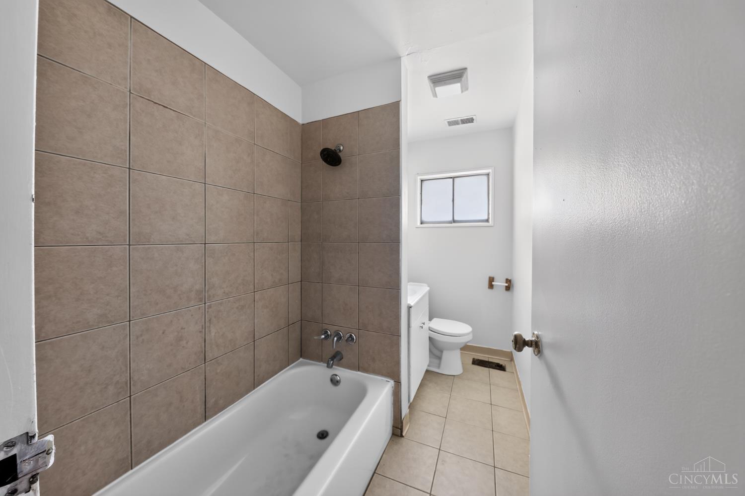 1282 Aldrich Avenue Property Photo 17