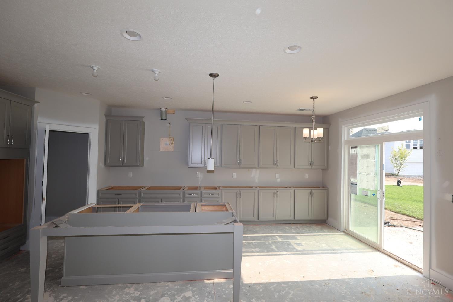 7946 Monet Drive Property Photo 4