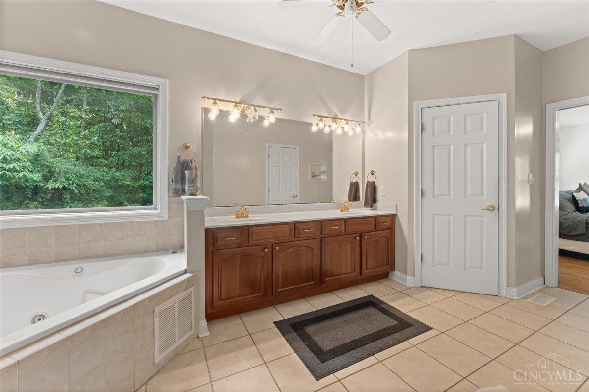 820 Indian Lakes Boulevard Property Photo 24