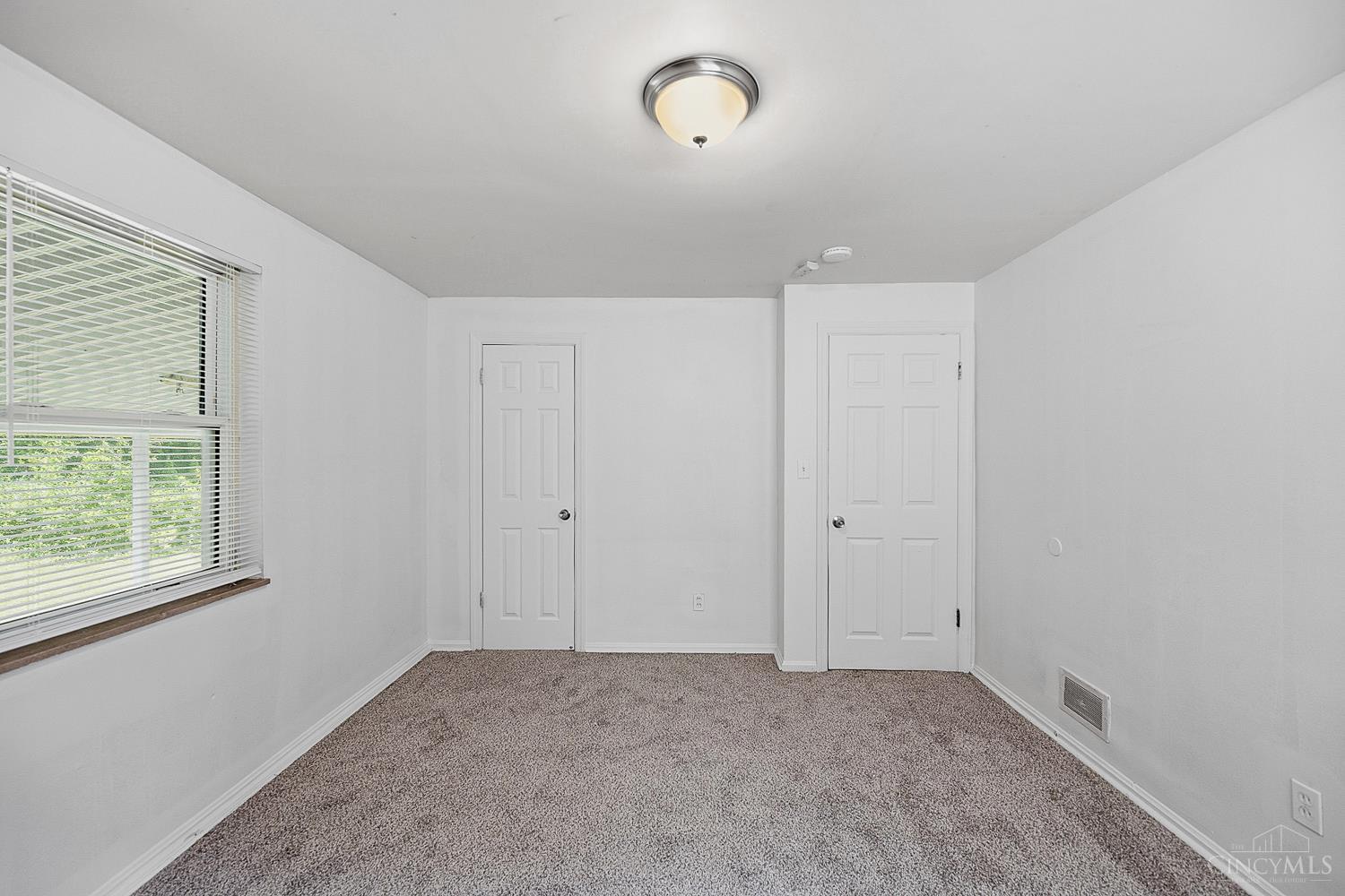 2532 Rack Court Property Photo 8