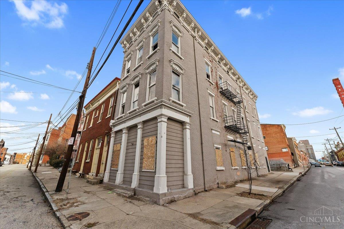 1900 Colerain Avenue Property Photo 2