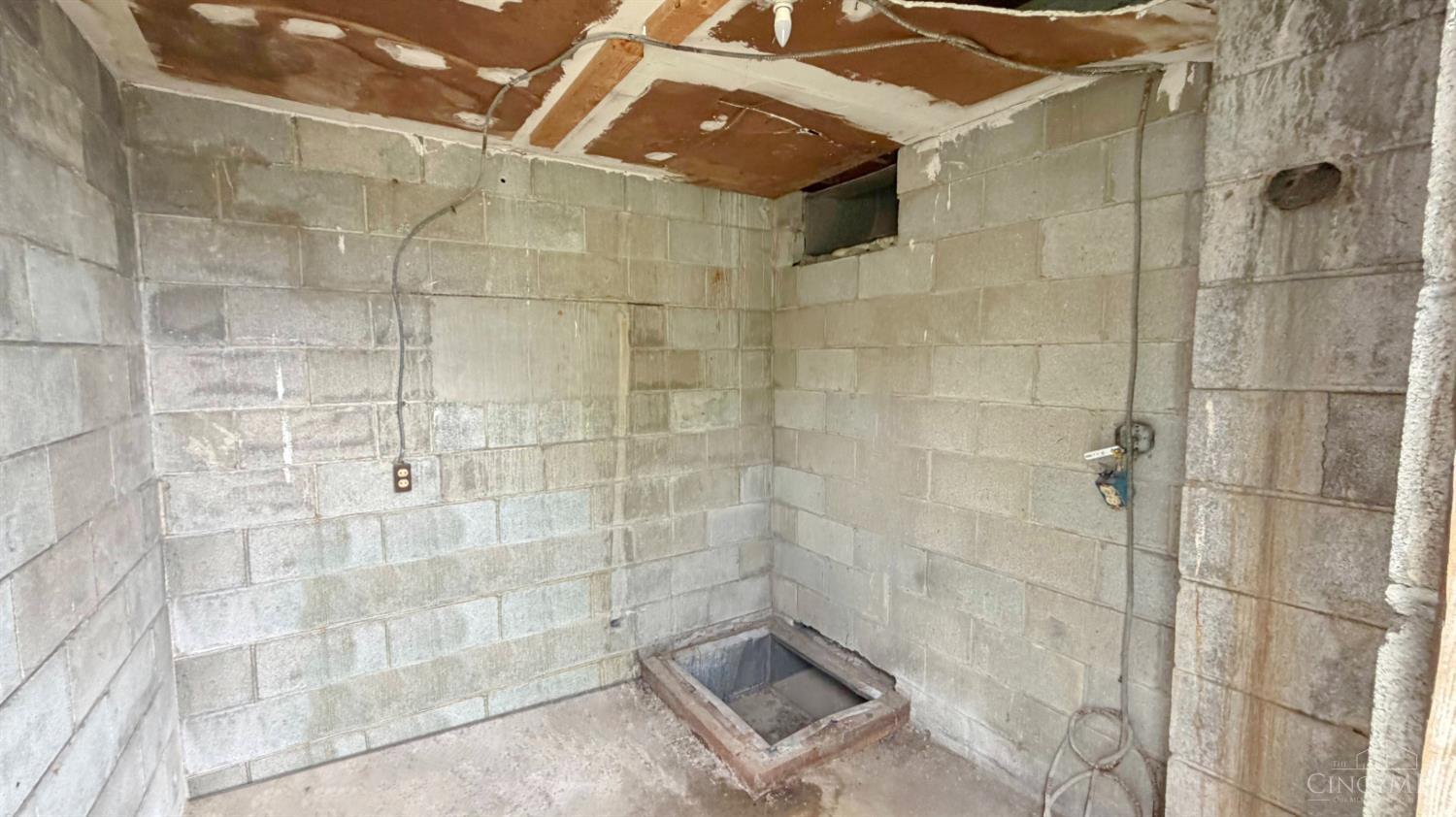 31 Cuba Avenue Property Photo 32