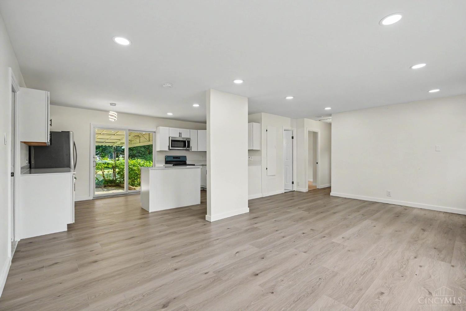 729 Walter Avenue Property Photo 4