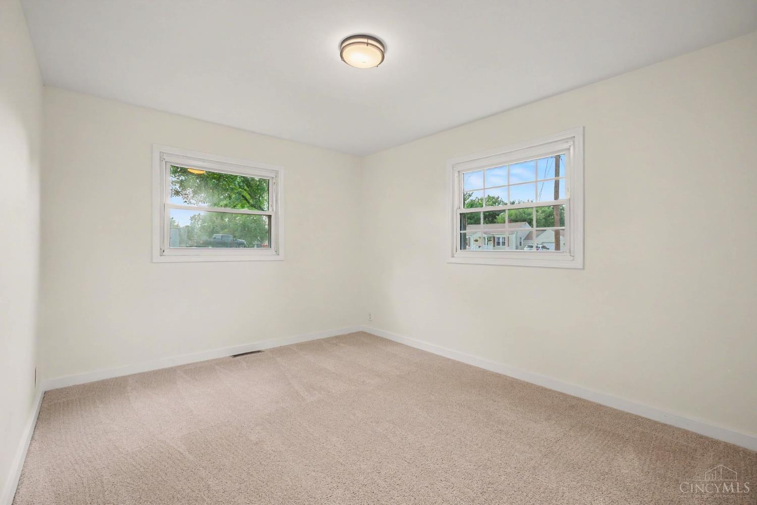 729 Walter Avenue Property Photo 12