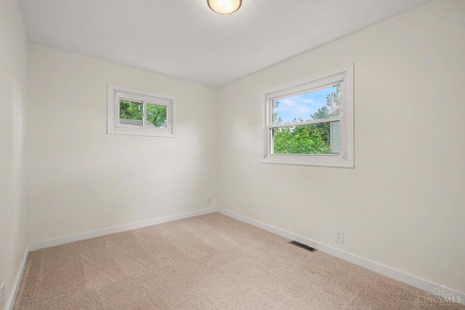 729 Walter Avenue Property Photo 14
