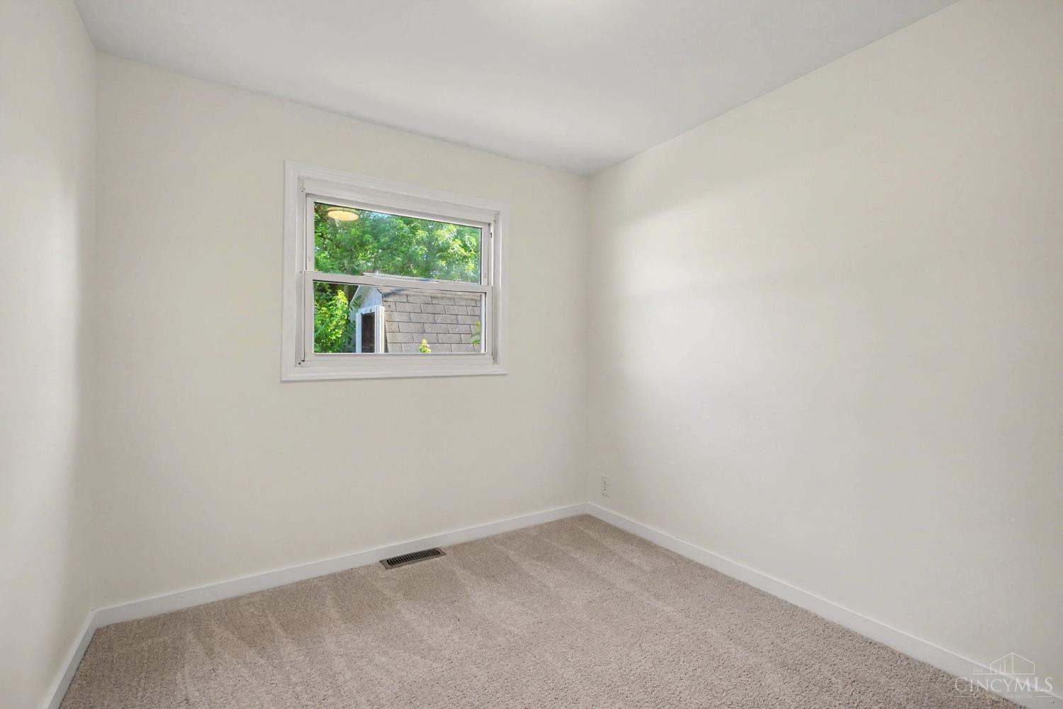 729 Walter Avenue Property Photo 16