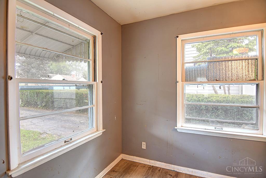 24 Forest Glen Drive Property Photo 8