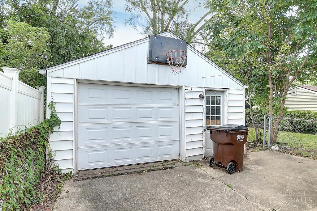 24 Forest Glen Drive Property Photo 19