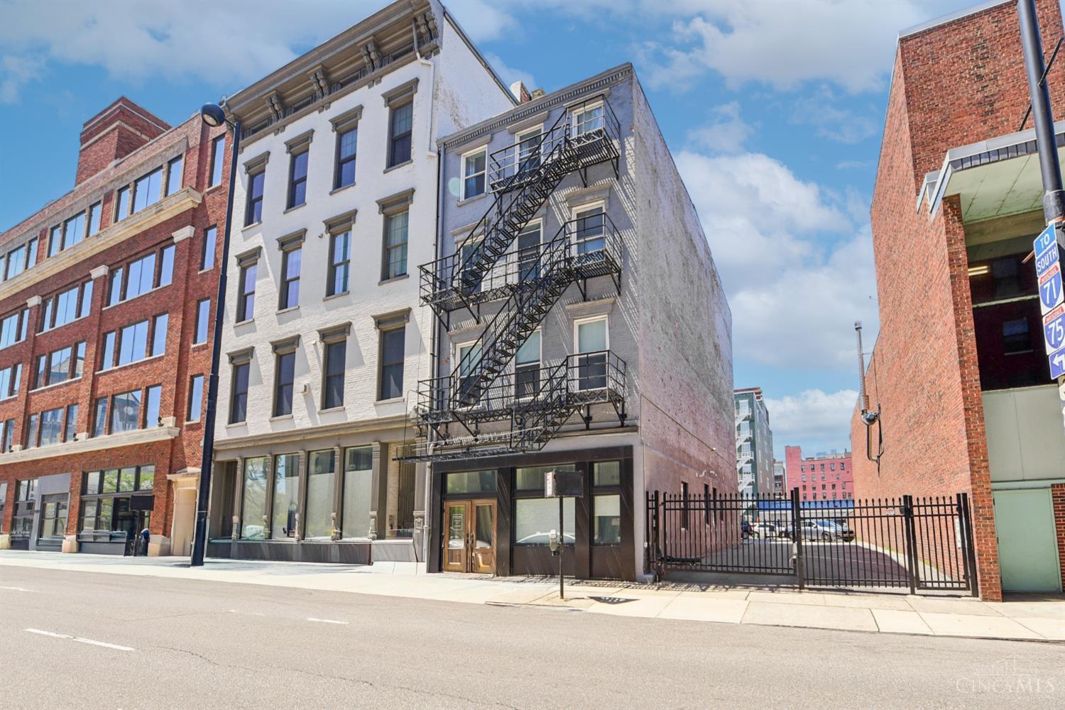 817 Broadway Street Property Photo 2