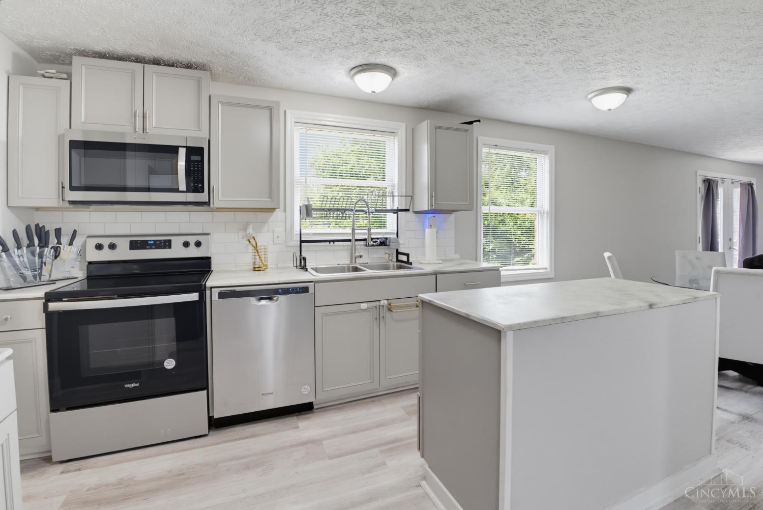 1439 Longacre Drive Property Photo 9