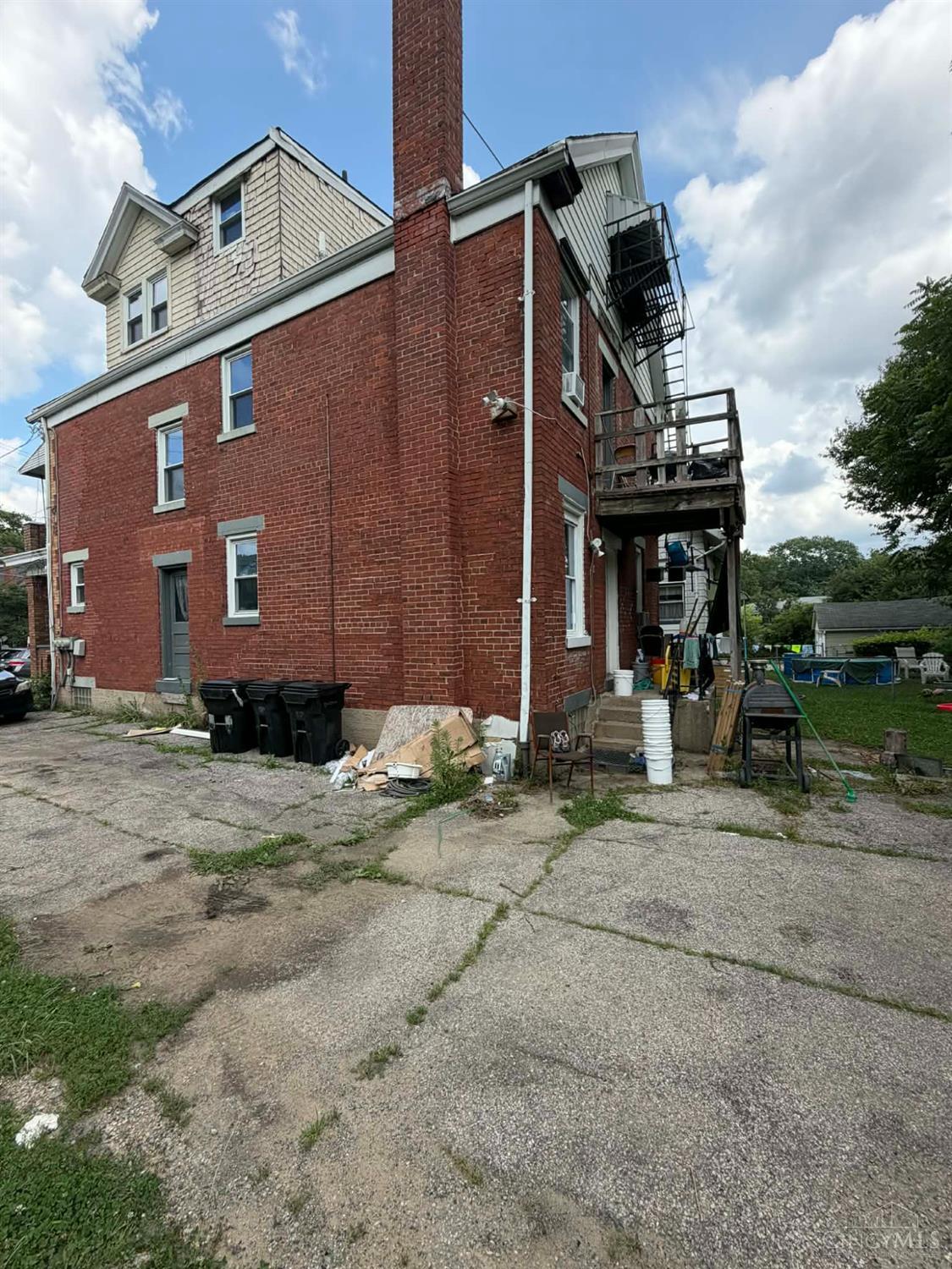 3817 St Lawrence Avenue Property Photo 16