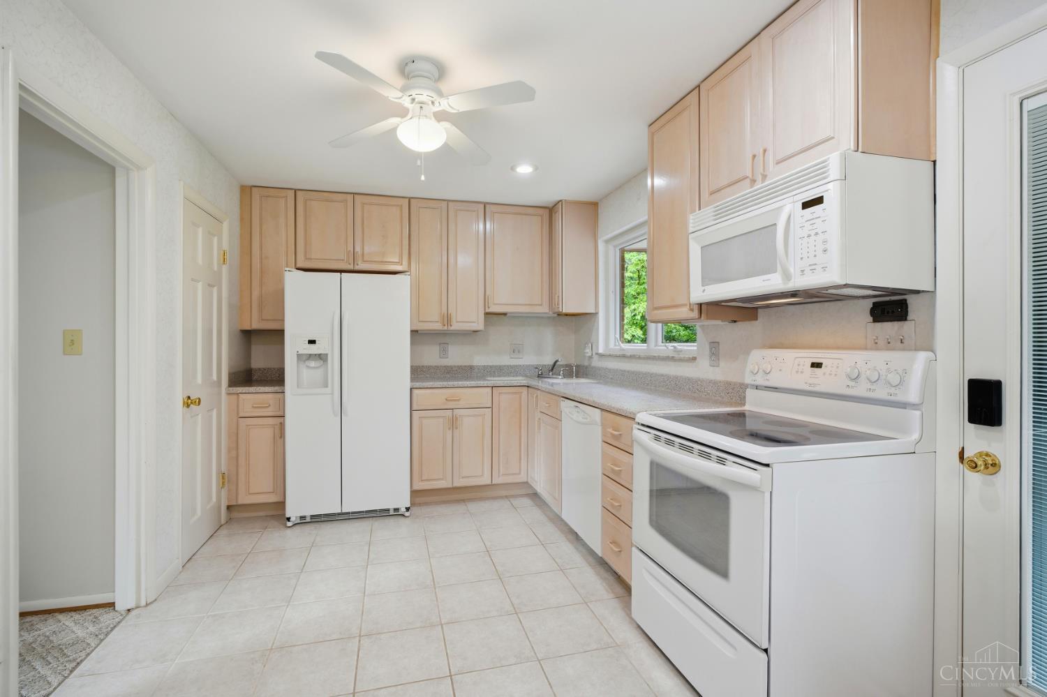10789 Kinglet Circle Property Photo 12