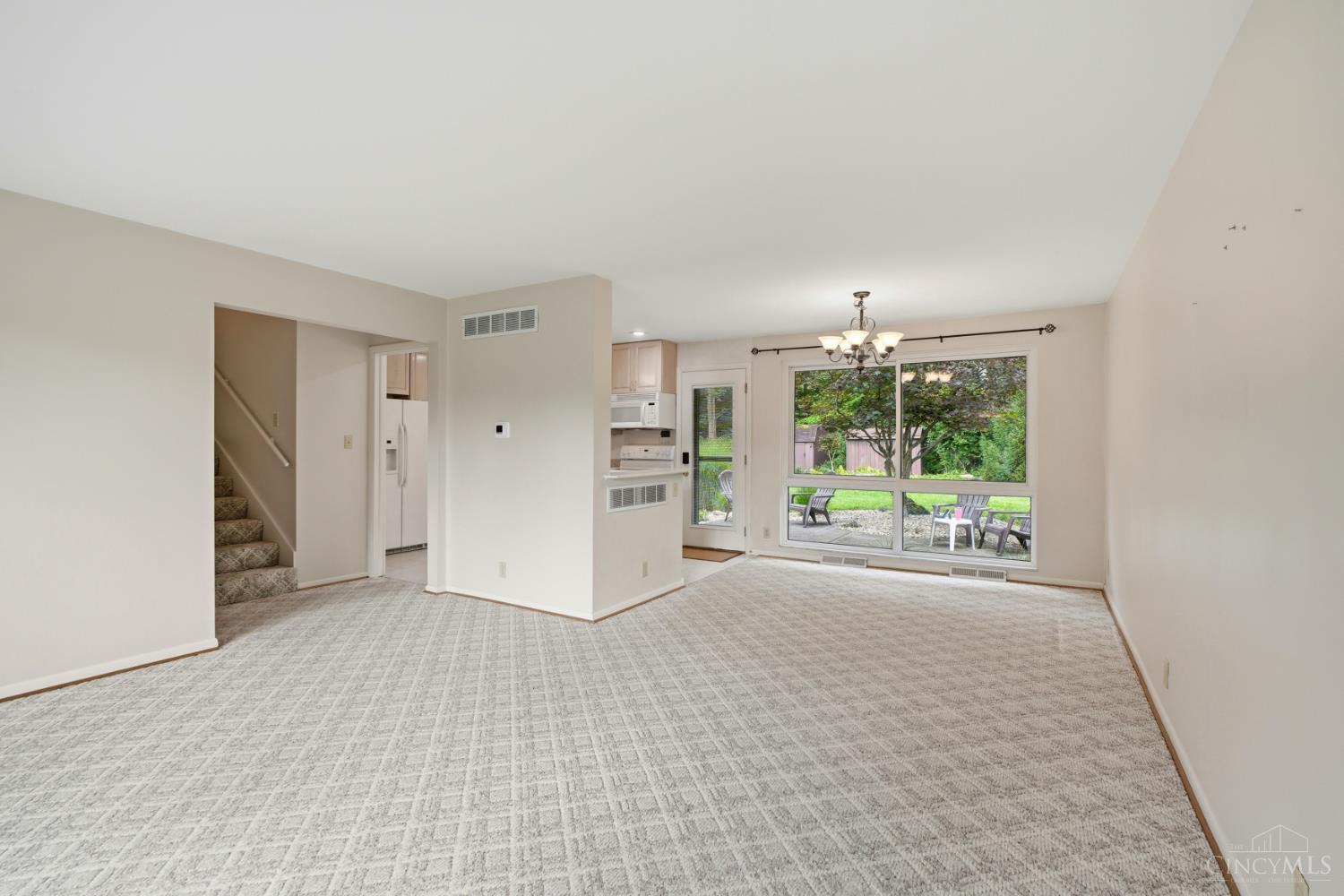 10789 Kinglet Circle Property Photo 13