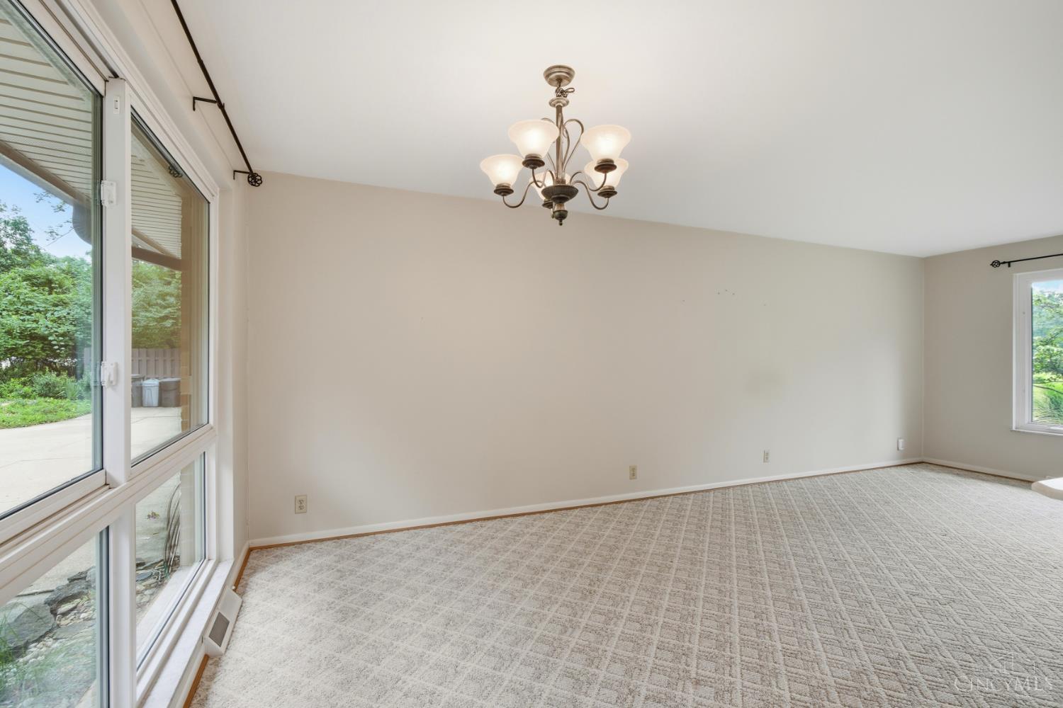 10789 Kinglet Circle Property Photo 14