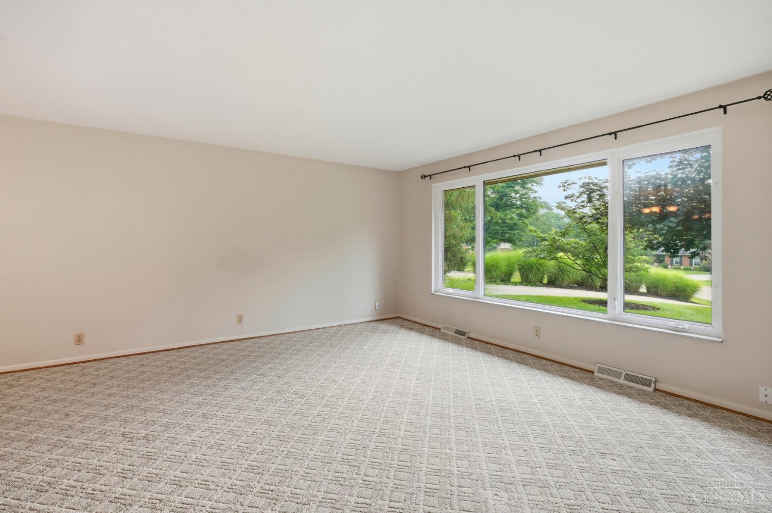 10789 Kinglet Circle Property Photo 15