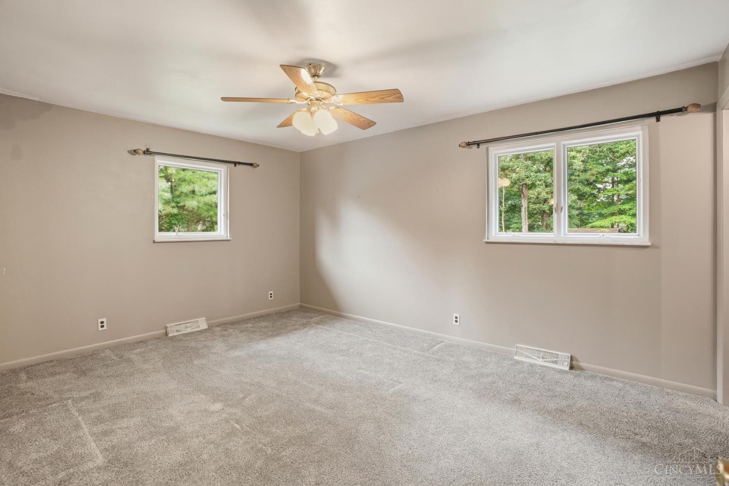 10789 Kinglet Circle Property Photo 16