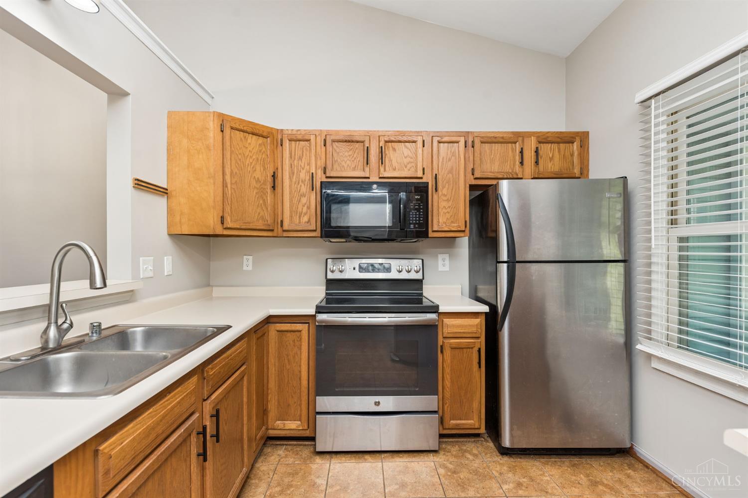 5477 Hanover Circle Property Photo 8