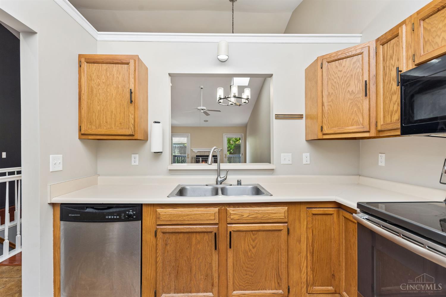 5477 Hanover Circle Property Photo 10