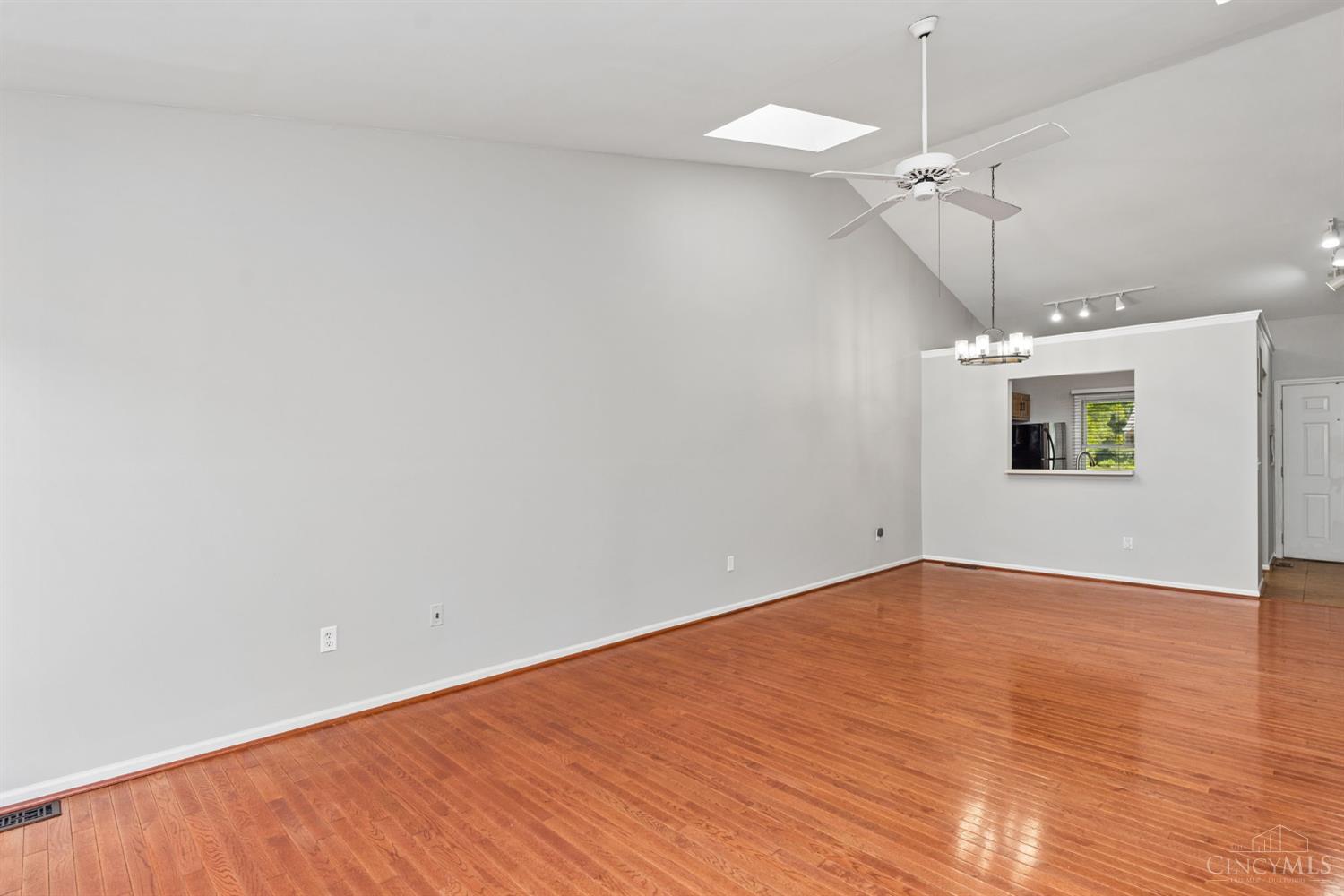 5477 Hanover Circle Property Photo 12