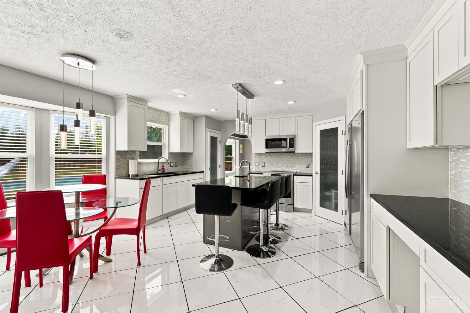 5394 Meadow Breeze Drive Property Photo 15