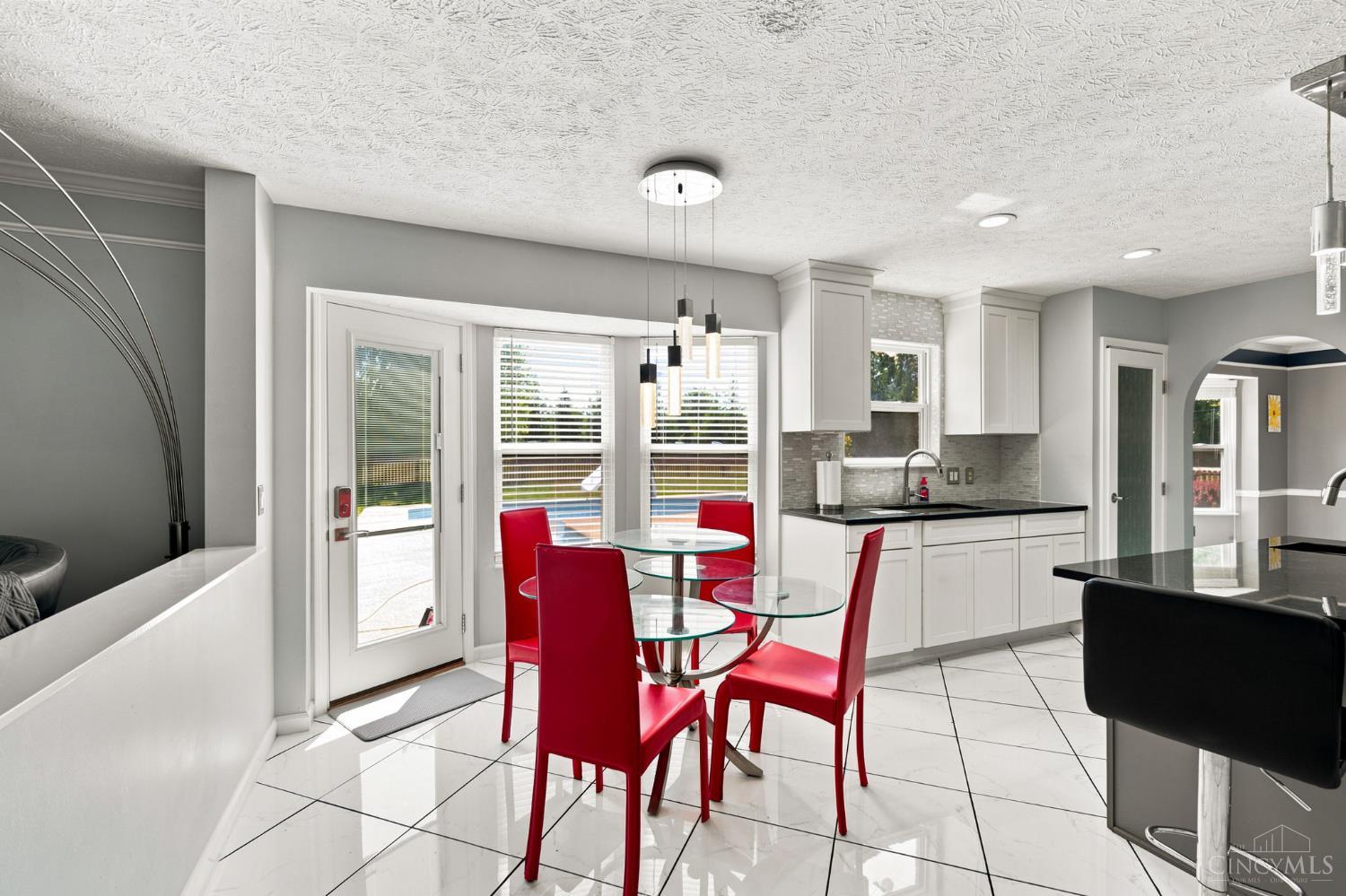 5394 Meadow Breeze Drive Property Photo 17