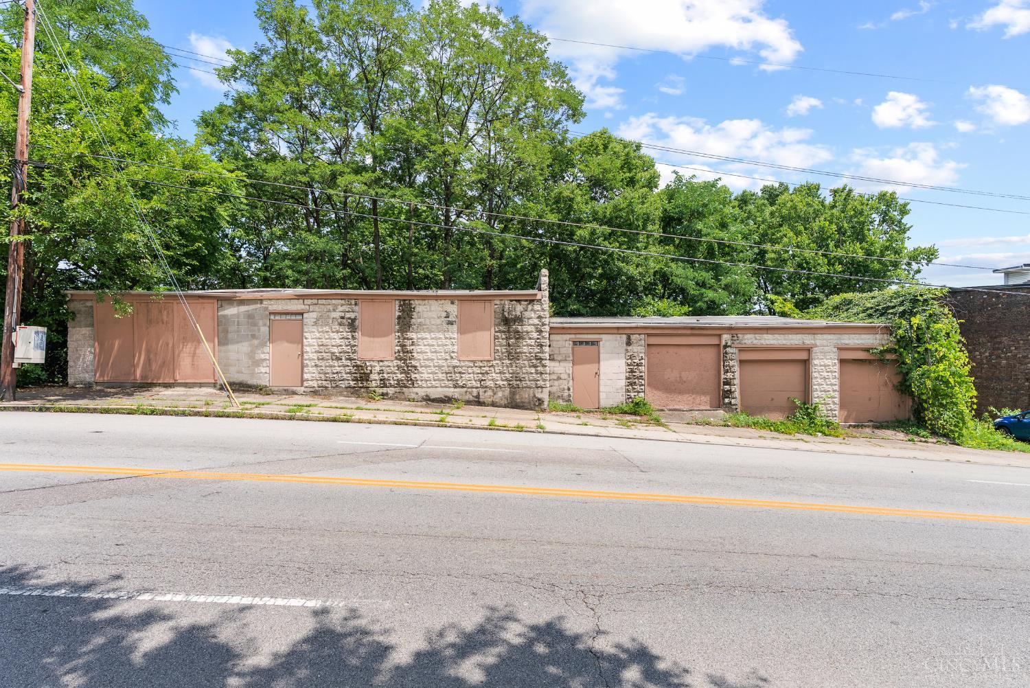 2358 Glenway Avenue Property Photo 7