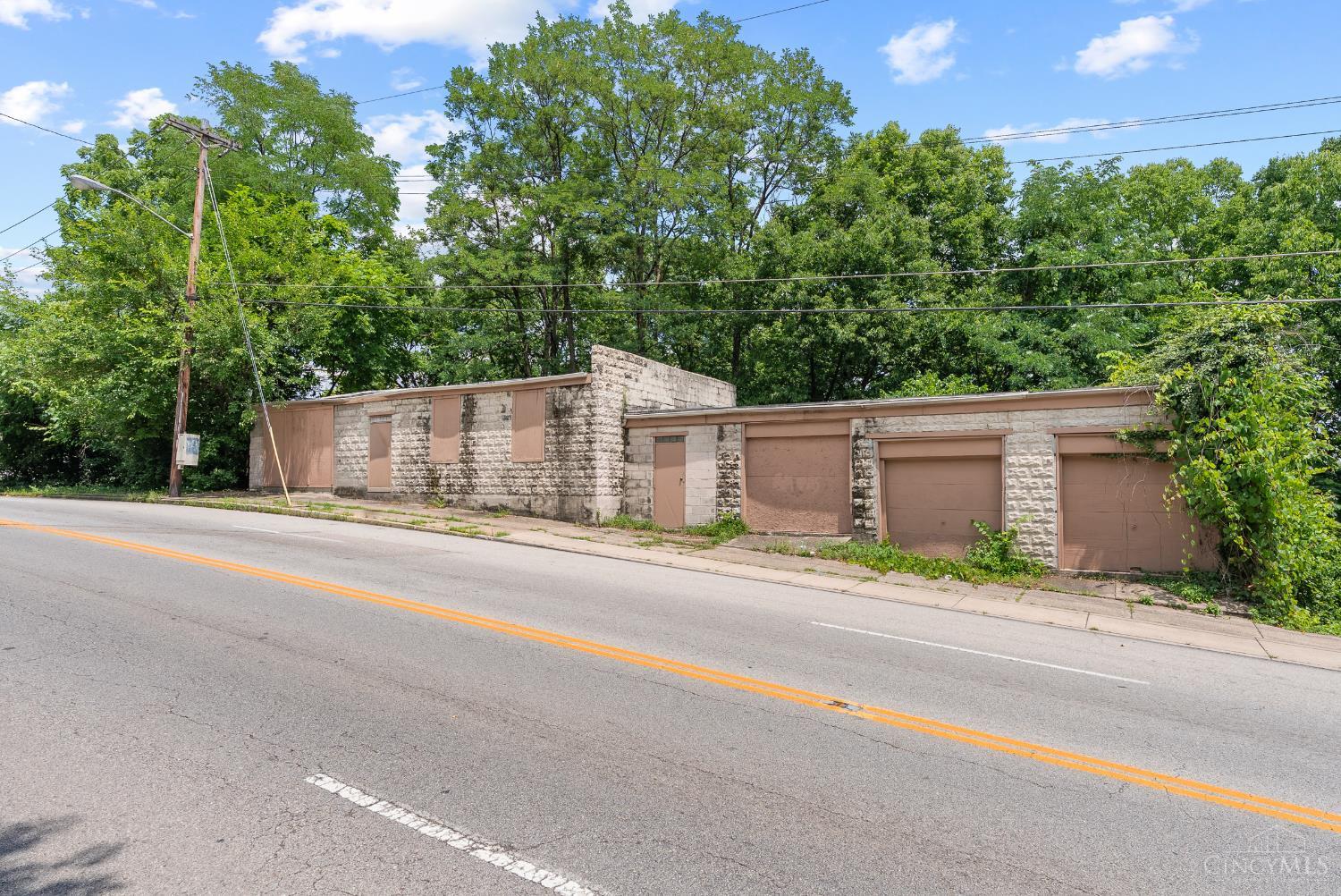2358 Glenway Avenue Property Photo 8