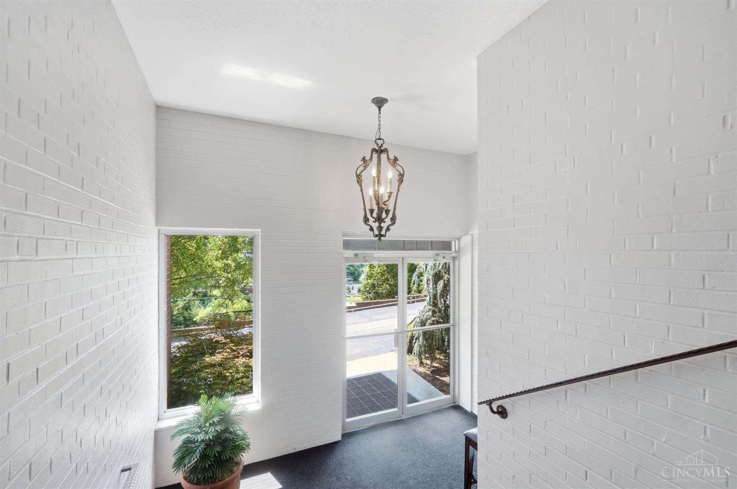 880 Rue De La Paix Property Photo 4