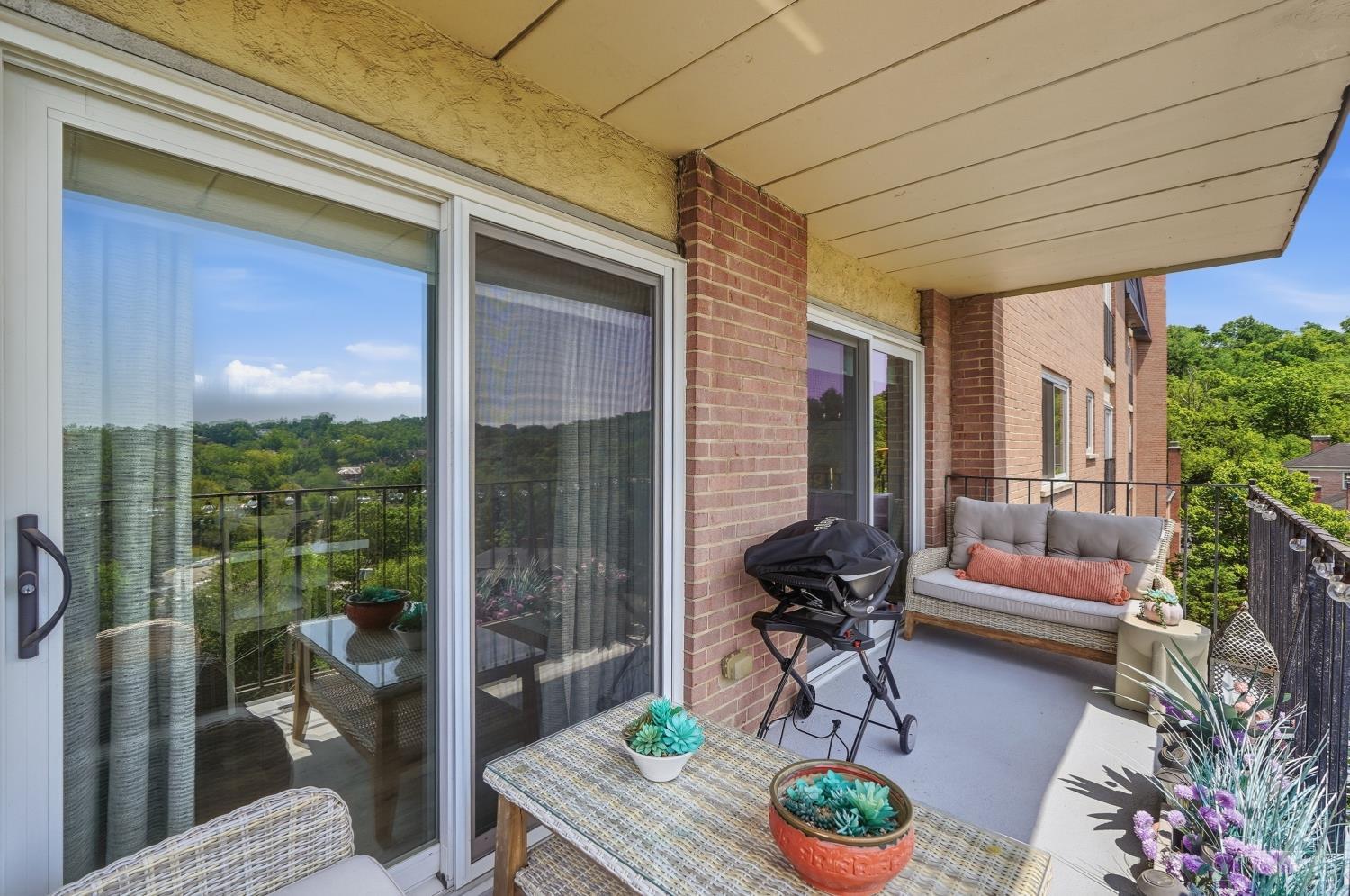 880 Rue De La Paix Property Photo 33
