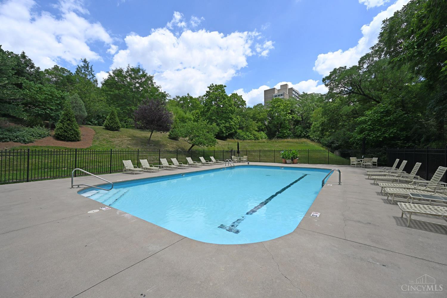 880 Rue De La Paix Property Photo 38