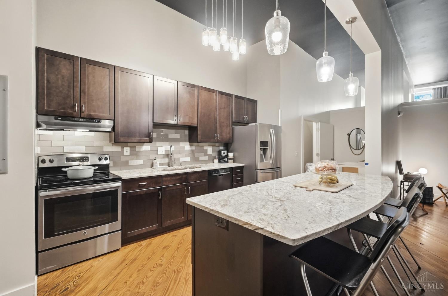 1215 Central Avenue Property Photo 15