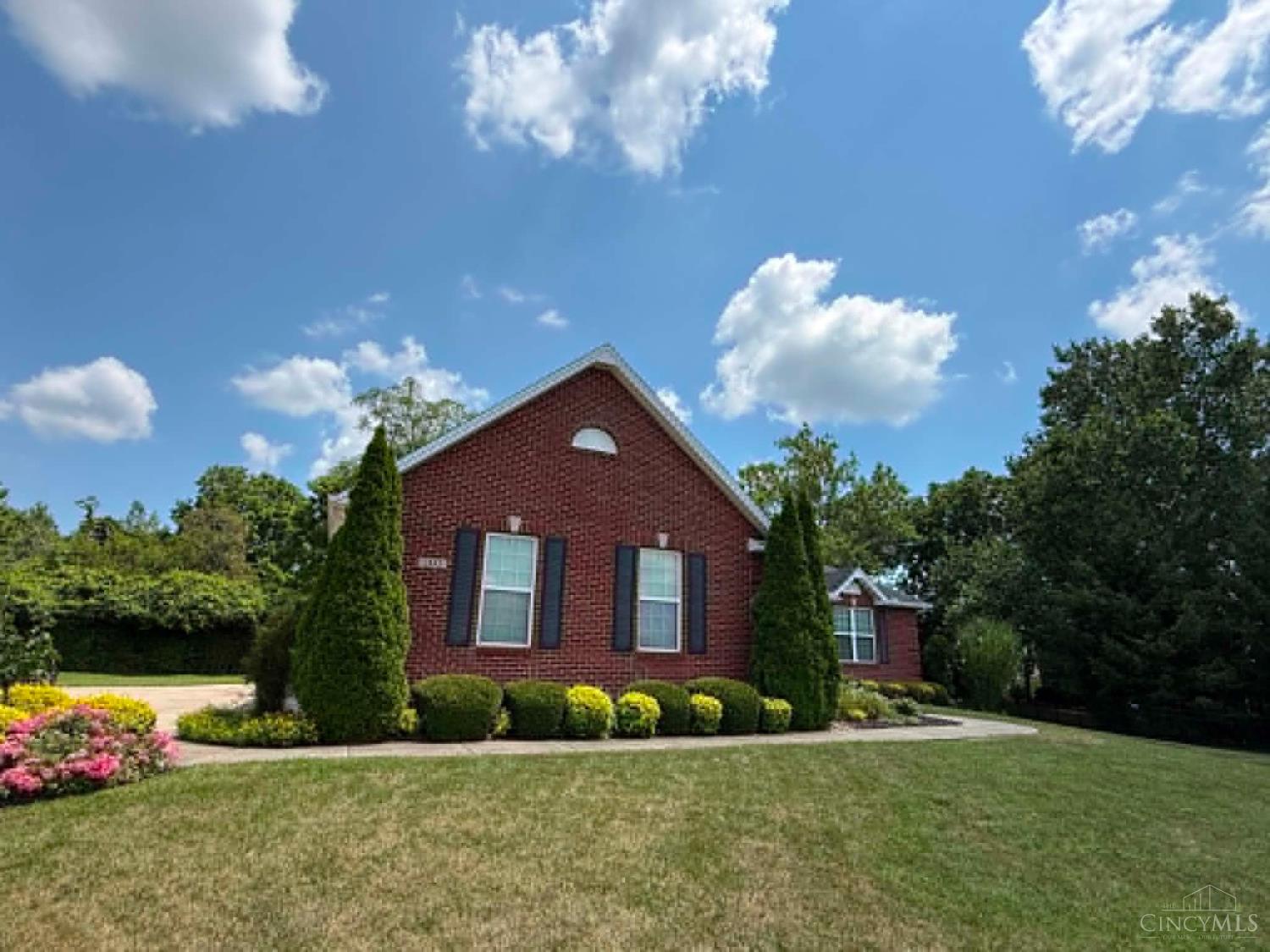 1443 Meadow View Lane Property Photo 3