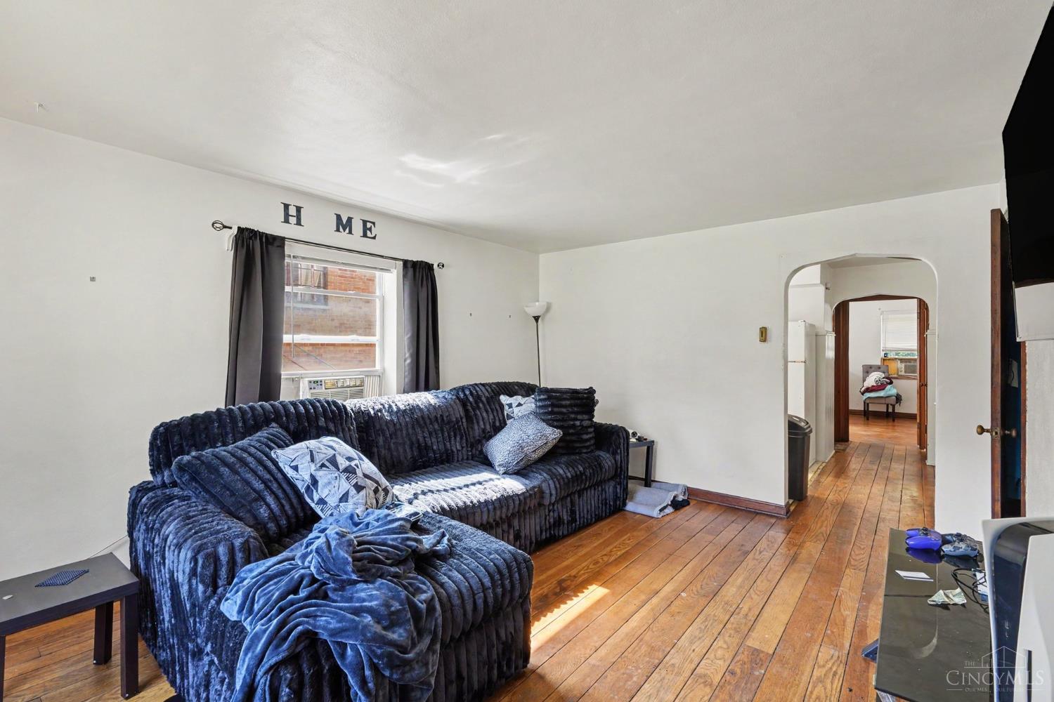 2809 Temple Ave Property Photo 4