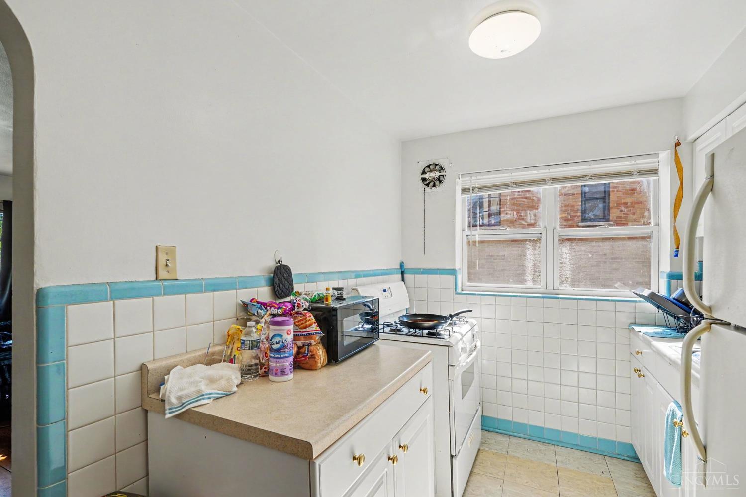 2809 Temple Ave Property Photo 5