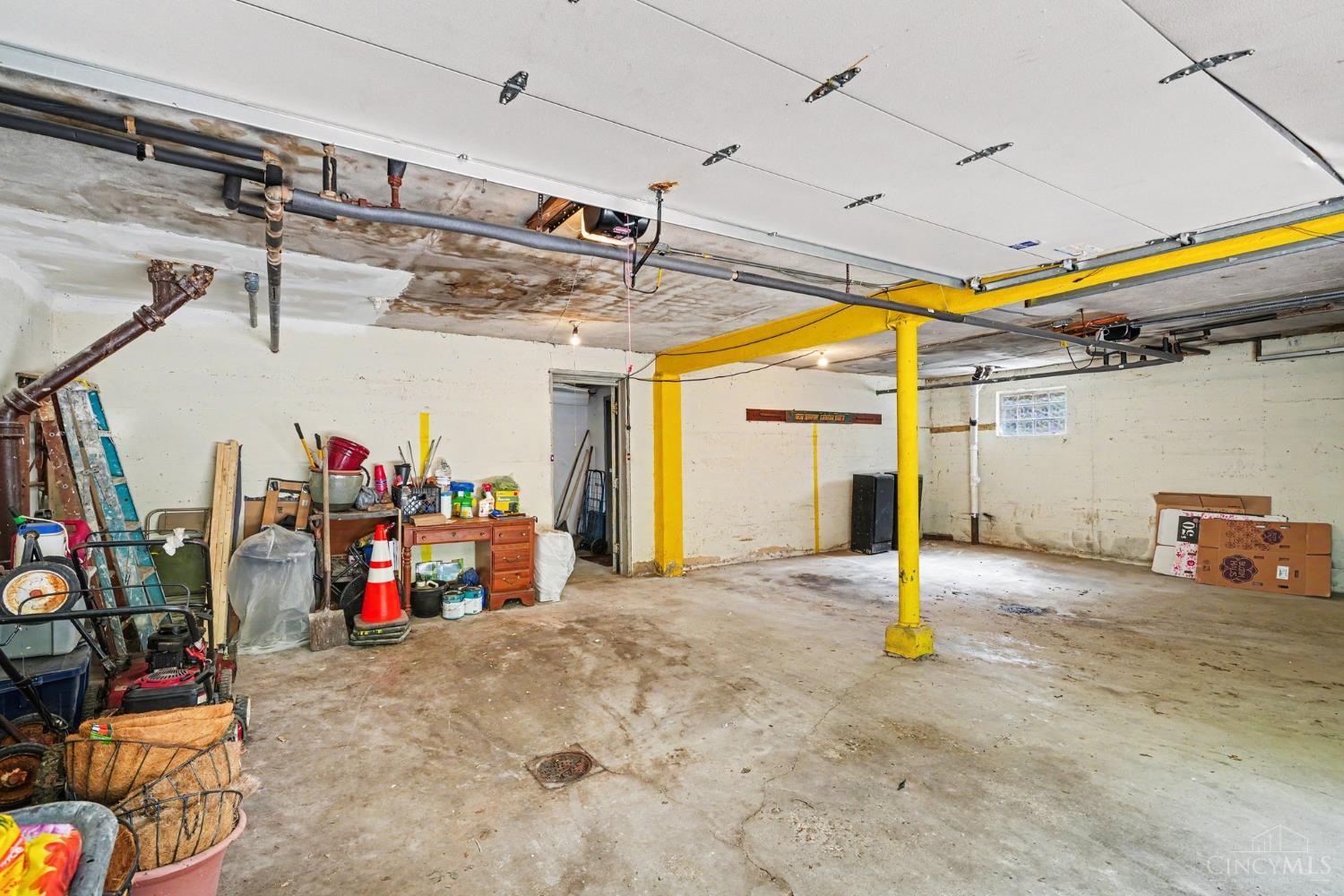2809 Temple Ave Property Photo 12