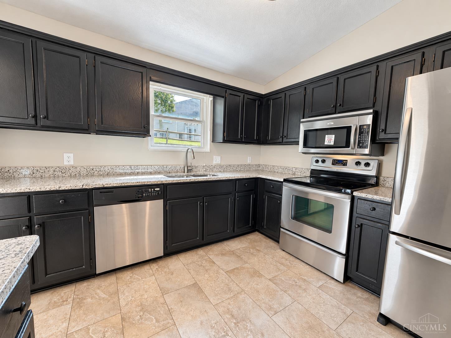 5569 Partridge Circle Property Photo 7