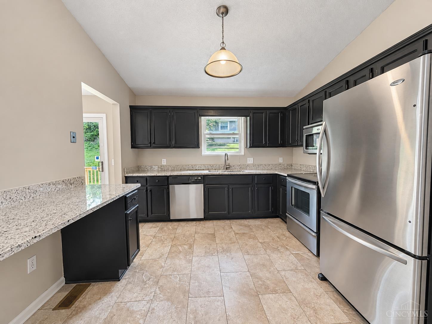 5569 Partridge Circle Property Photo 8