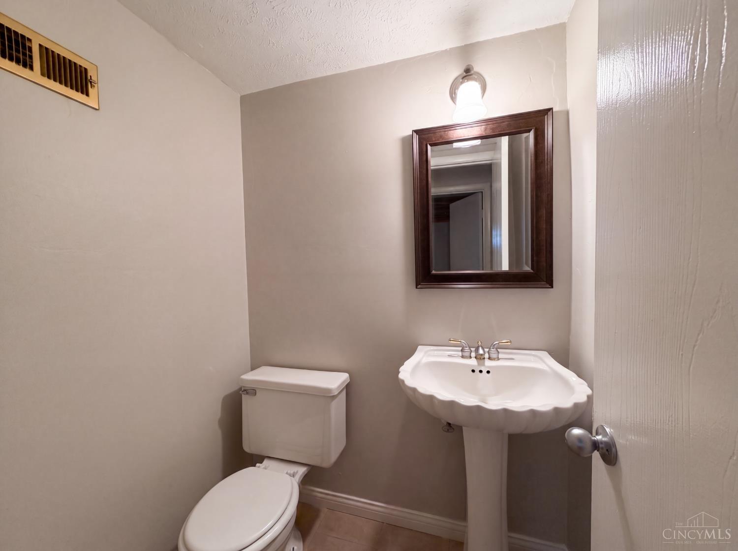 5569 Partridge Circle Property Photo 16