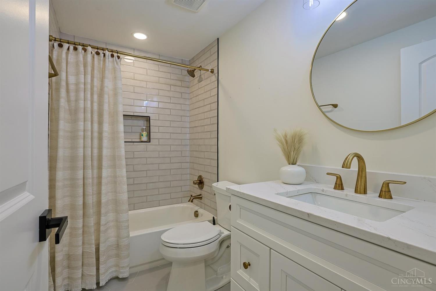 20904 Augusta Drive Property Photo 35