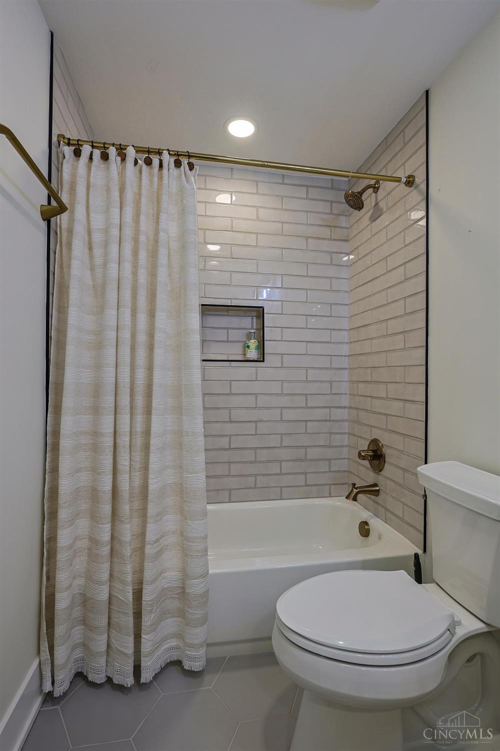 20904 Augusta Drive Property Photo 40