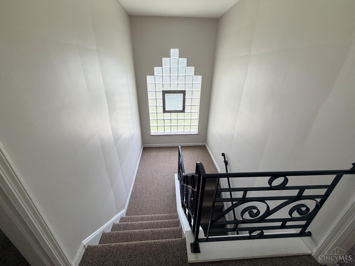 5855 Lathrop Place Property Photo 11