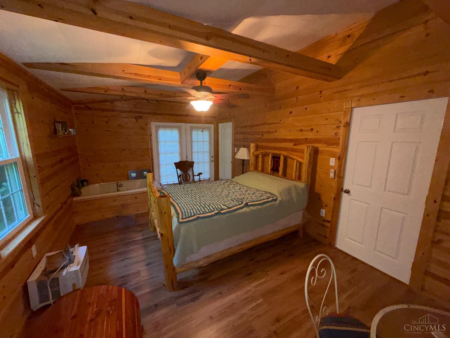 1702 Robinson Hollow Road Property Photo 12