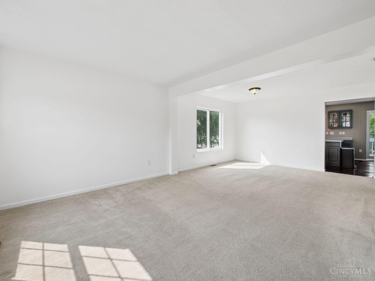 105 Stablewatch Court Property Photo 6