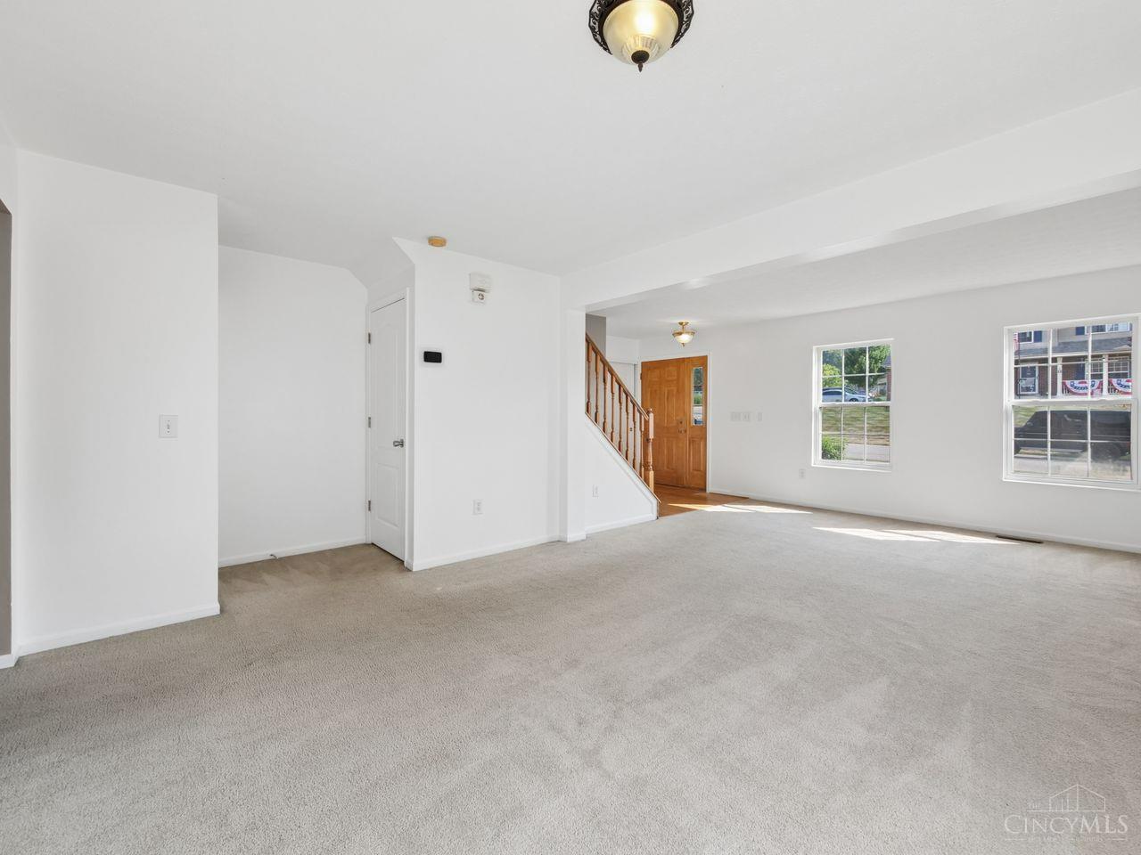 105 Stablewatch Court Property Photo 7