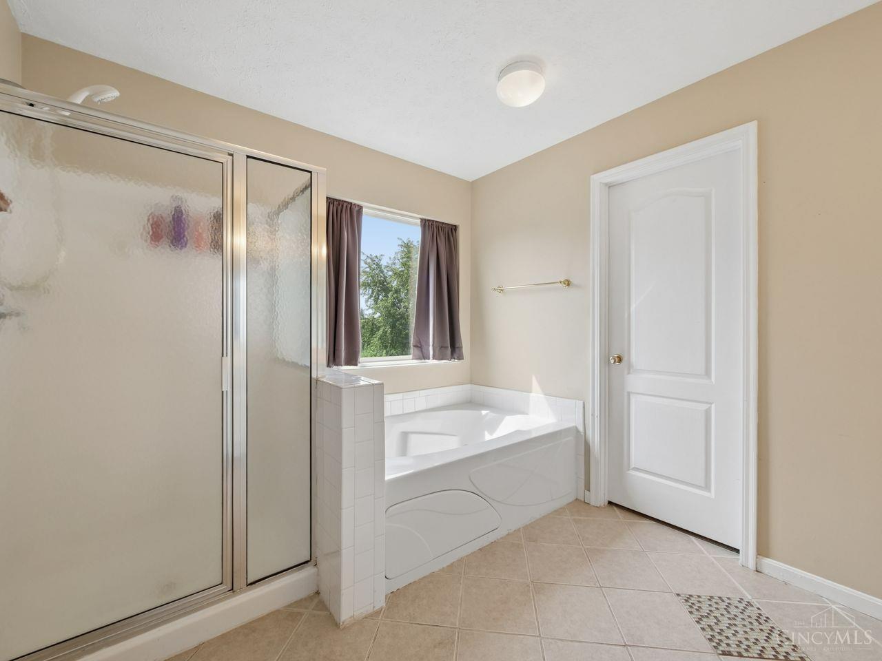 105 Stablewatch Court Property Photo 29