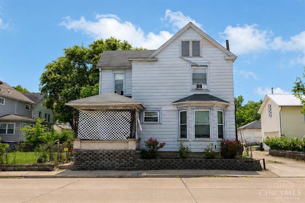 1315 Riverside Drive Property Photo 1
