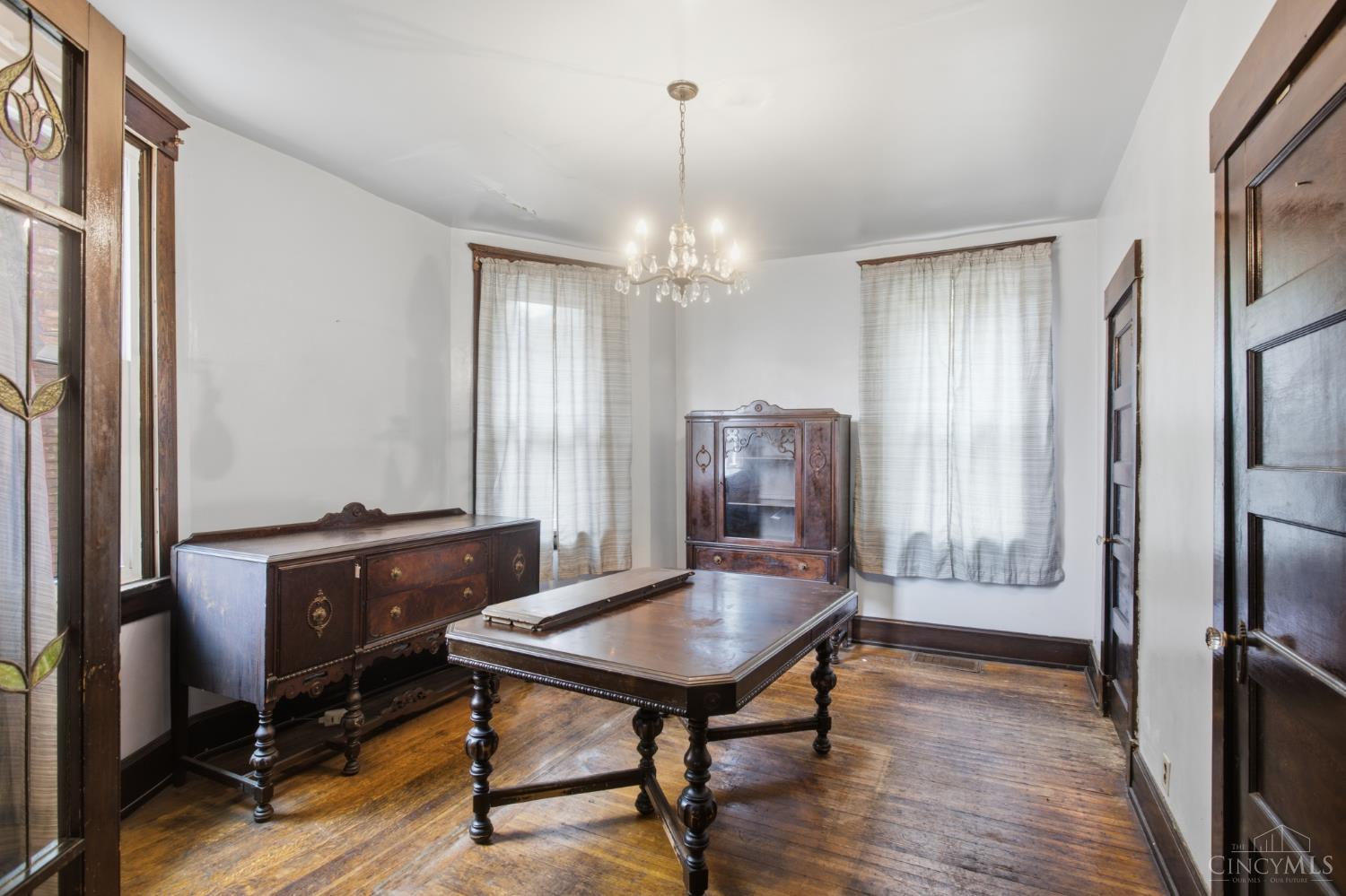 2035 Burnet Avenue Property Photo 7