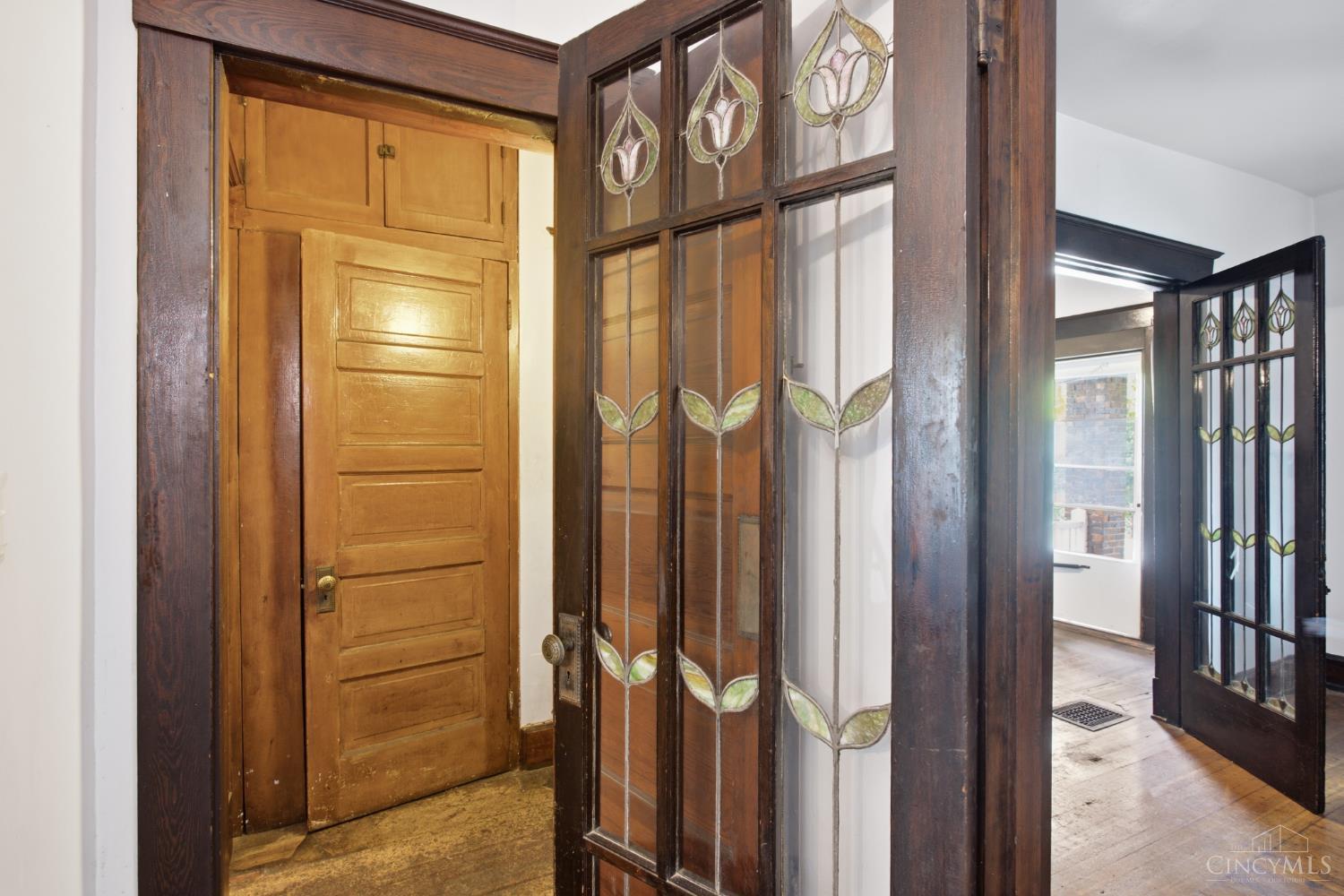 2035 Burnet Avenue Property Photo 10