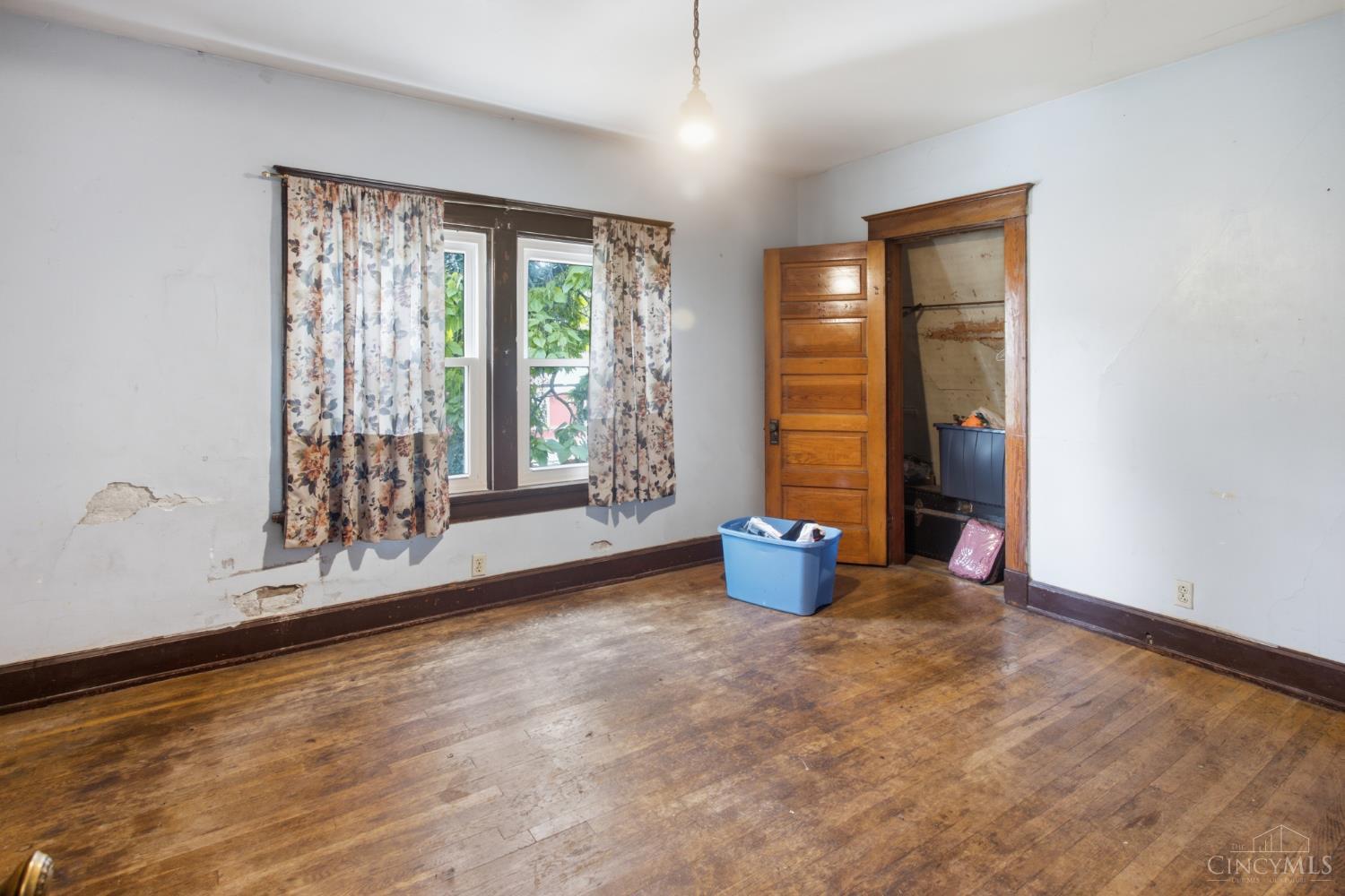 2035 Burnet Avenue Property Photo 17